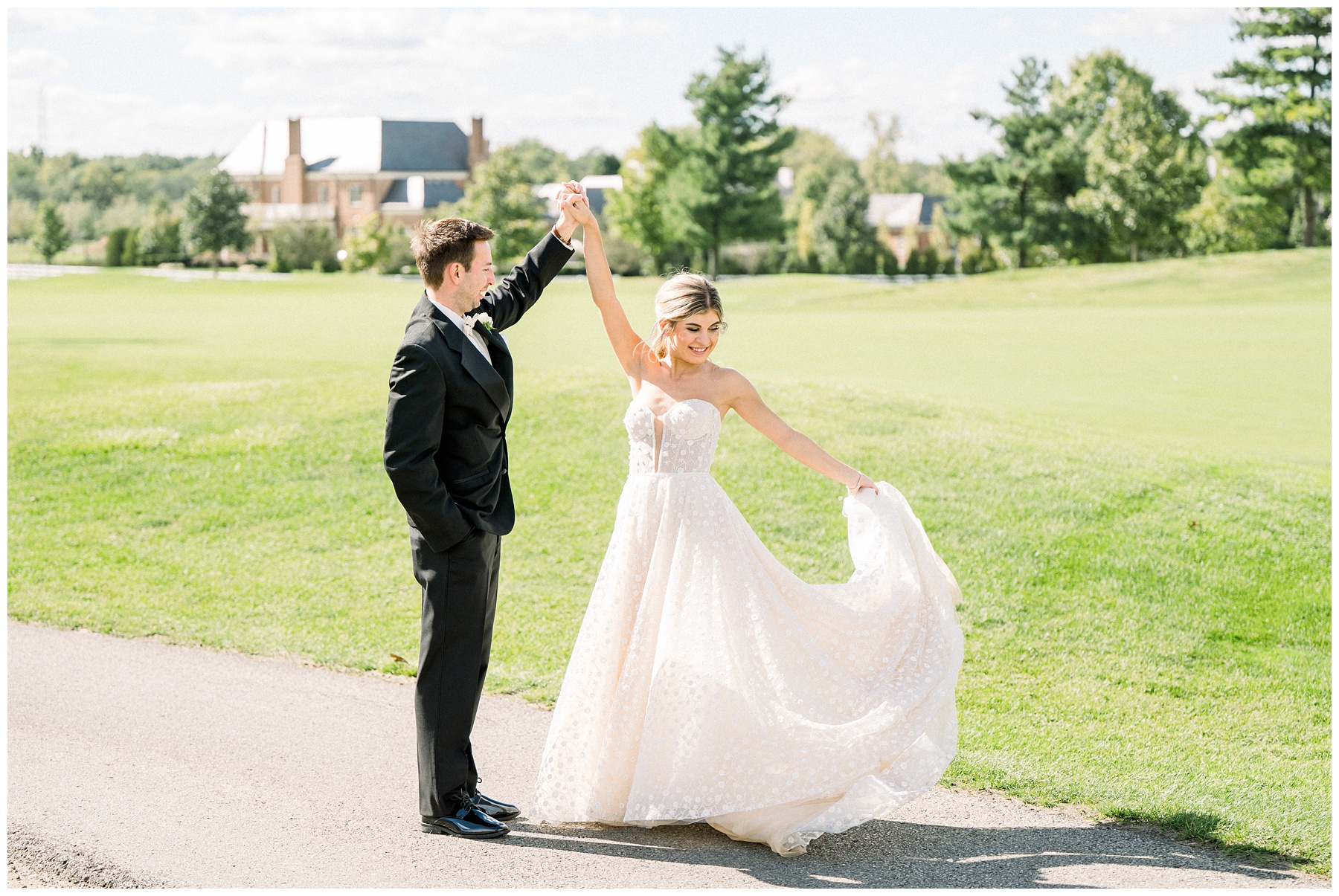 Bride and Groom Portraits at New Albany Country Club in Columbus Ohio. Amanda Eloise Photography