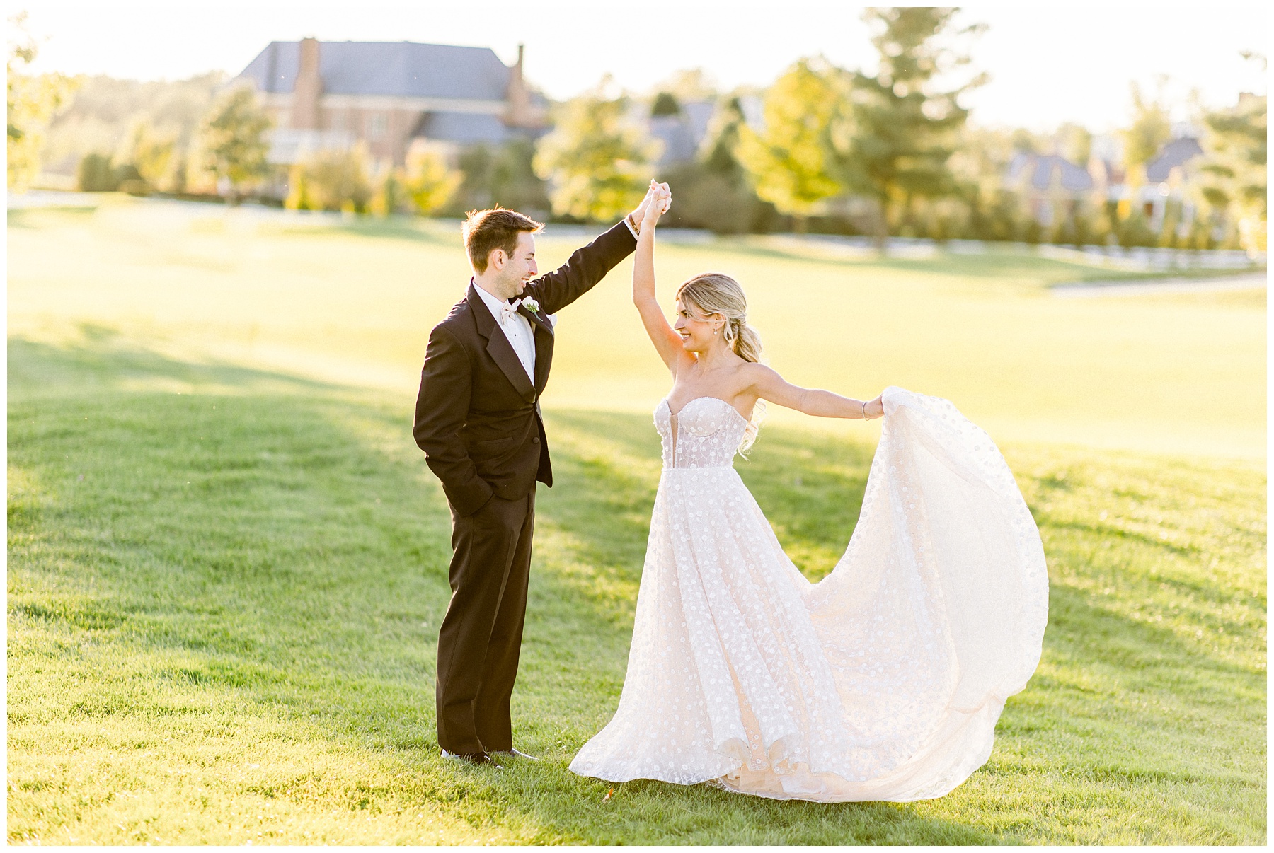 Bride and Groom sunset Portraits at New Albany Country Club in Columbus Ohio. Amanda Eloise Photography